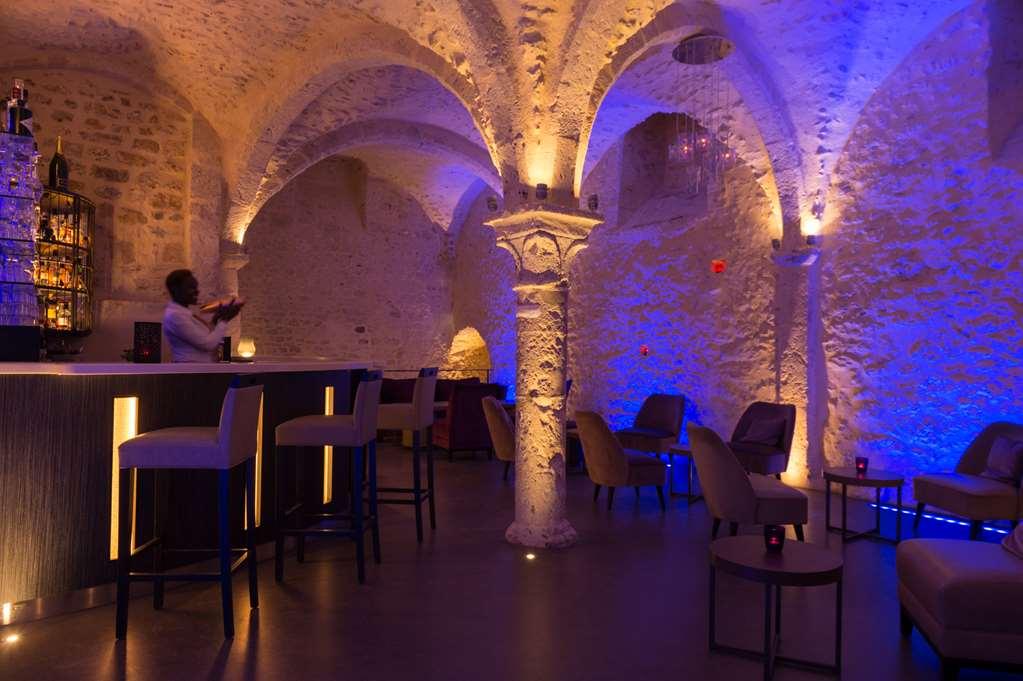 فندق Ogaux Vieux Remparts بروفين المطعم الصورة